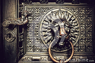 Bronze knocker with lion head