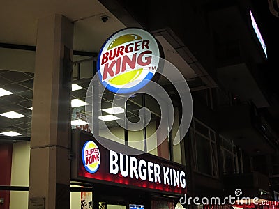 Burger King restaurant at night