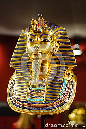 Burial mask of the egyptian pharaoh Tutankhamun