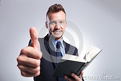 Business man recommends reading