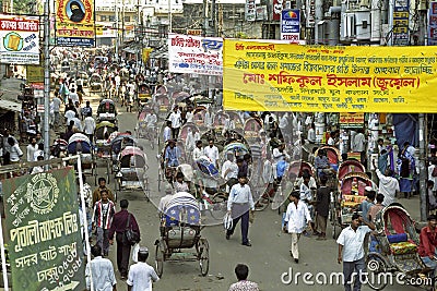 Busy shopping street in Dhaka, Bangladesh