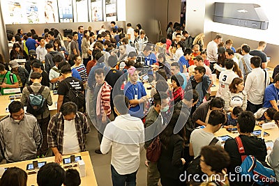 Buyers and sellers in the Apple store in Hong Kong