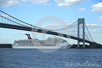 Carnival Glory Cruise Ship leaving New York