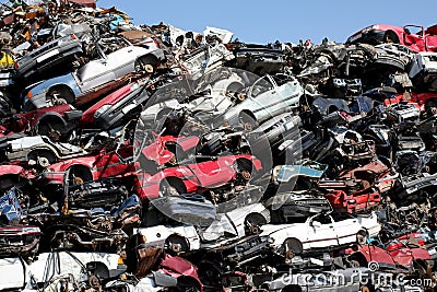 cars-junkyard-11324804.jpg