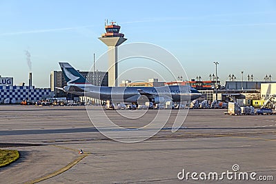 Cathay cargo Jumbo with freight at