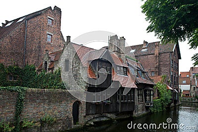 http://thumbs.dreamstime.com/x/centre-m%C3%A9di%C3%A9val-de-bruges-21110402.jpg