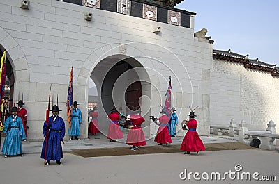 Changing guards performance at Gyeongbokgung Palace Korea