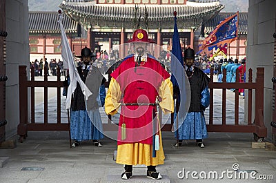 Changing guards performance at Gyeongbokgung Palace Korea