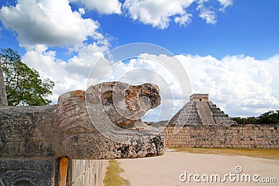 Chichen Itza Jaguar and Kukulkan Mayan pyramid