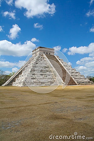 Chichen Itza pyramid Maya Mexico