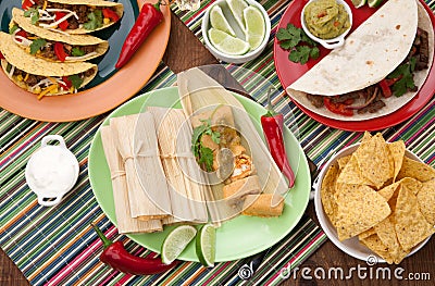 Chicken Tamales With Green Salsa