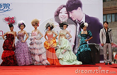 China Wedding Fashion and hairstyle parade