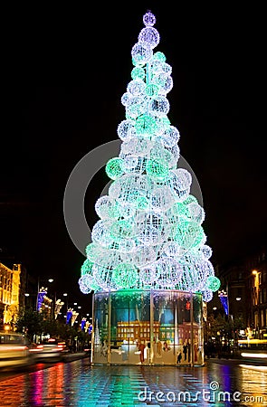 Christmas tree in Dublin city at night