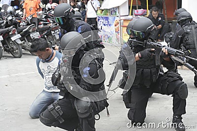 CITY POLICE ANTI-TERRORIST TRAINING SOLO CENTRAL JAVA