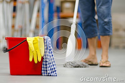 Cleaning business warehouse
