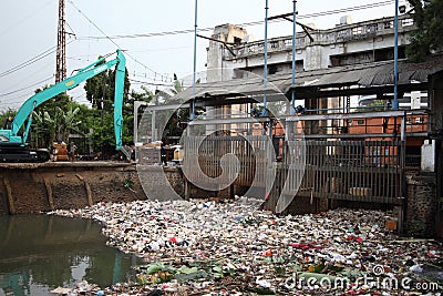 Cleaning Ciliwung River