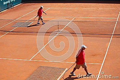 Cleaning of tennis court