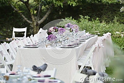 Close-up catering table set