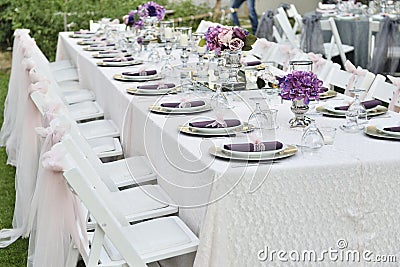 Close-up catering table set