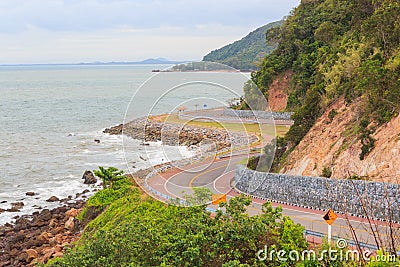 Coastal road sea at Khung Viman bay