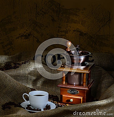 Coffee mill and cup