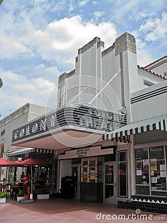 colony-theatre-miami-beach-22502816.jpg