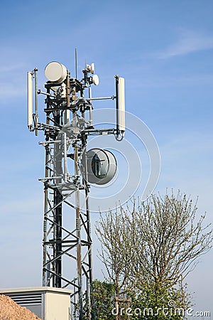 Communications tower and antenna