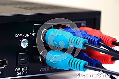 Component cable connection