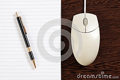 Computer mouse and pen with paper