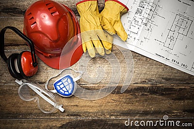 Construction protective workwear with plans