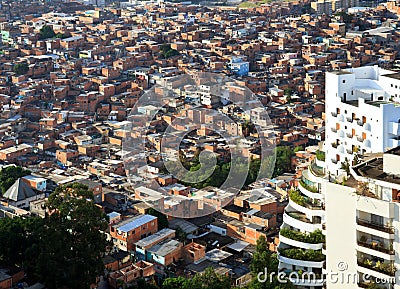 Contrast of wealth and poverty in São Paulo