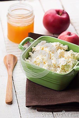 Cottage cheese, apples, honey