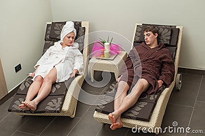Couple relaxing in beauty salon