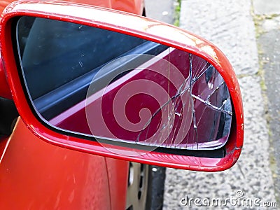 Cracked wing mirror