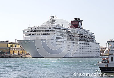 Cruise Liner