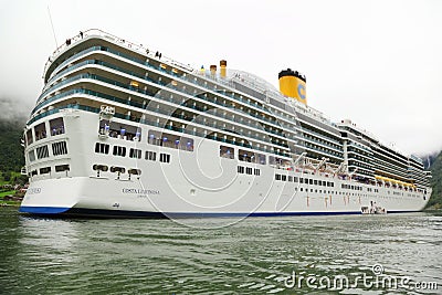 Cruise liner Costa Luminosa