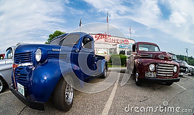 Cruise Night at the Tilt n Diner