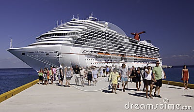 Cruise ship - Carnival Dream in Cozumel