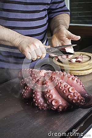 Cutting octopus