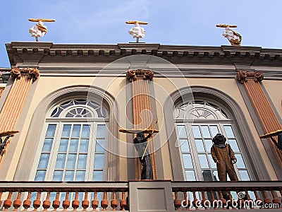 Dali Theatre-Museum, Sculptures With Bread Rolls