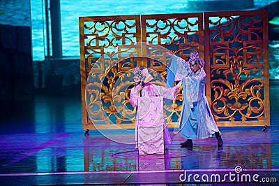 Dally with peony--The historical style song and dance drama magic magic - Gan Po