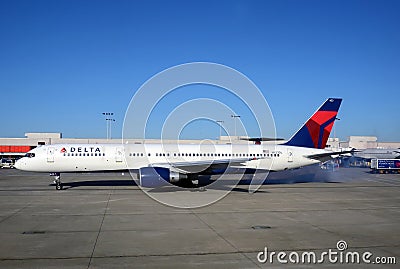 Delta airlines jet engine start