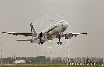 Departing Alitalia Airbus A320-216 aircraft