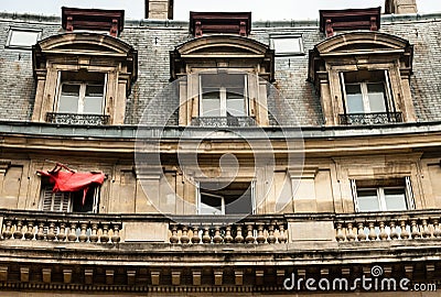 Desolatied building, Paris