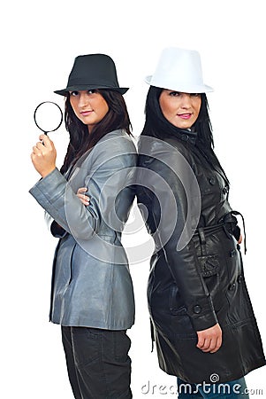 Detectives women with hats