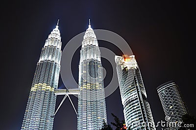 Earth Hour – Light On at Petronas Twin Tower