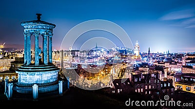 [Obrazek: edinburgh-night-view-calton-hill-38154689.jpg]