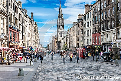 Edinburgh s busy Royal Mile, Scotland