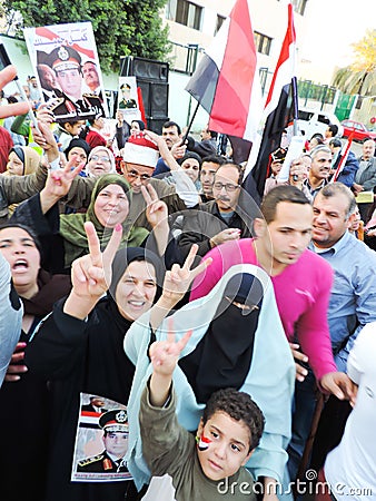 Egyptian Christian and Muslims share Egyptian revolution