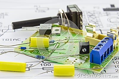 Electronic components for triac controller on the motherboard
